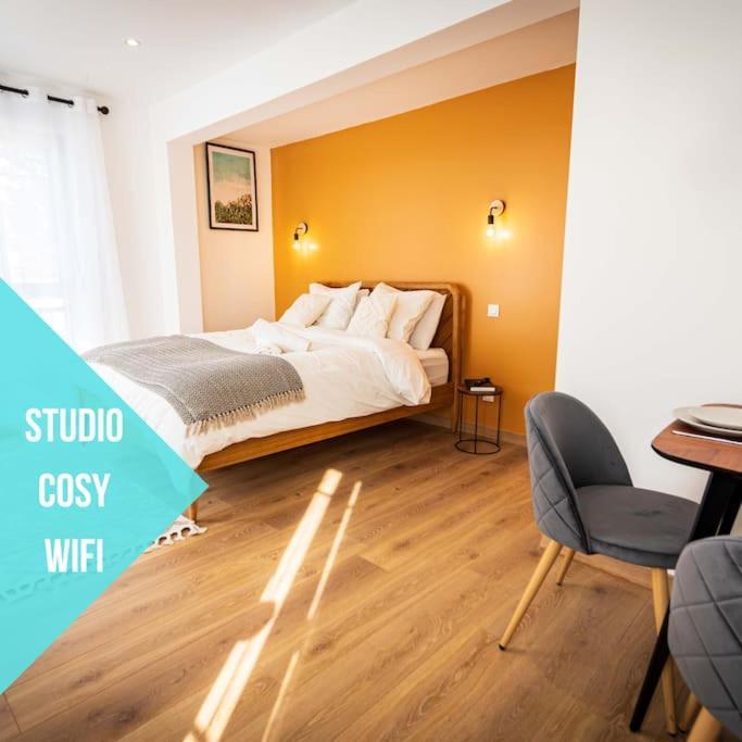 Appartement L'Albatros 006 - Hypercentre * Cosy * Wifi à Saint-Quentin  Extérieur photo